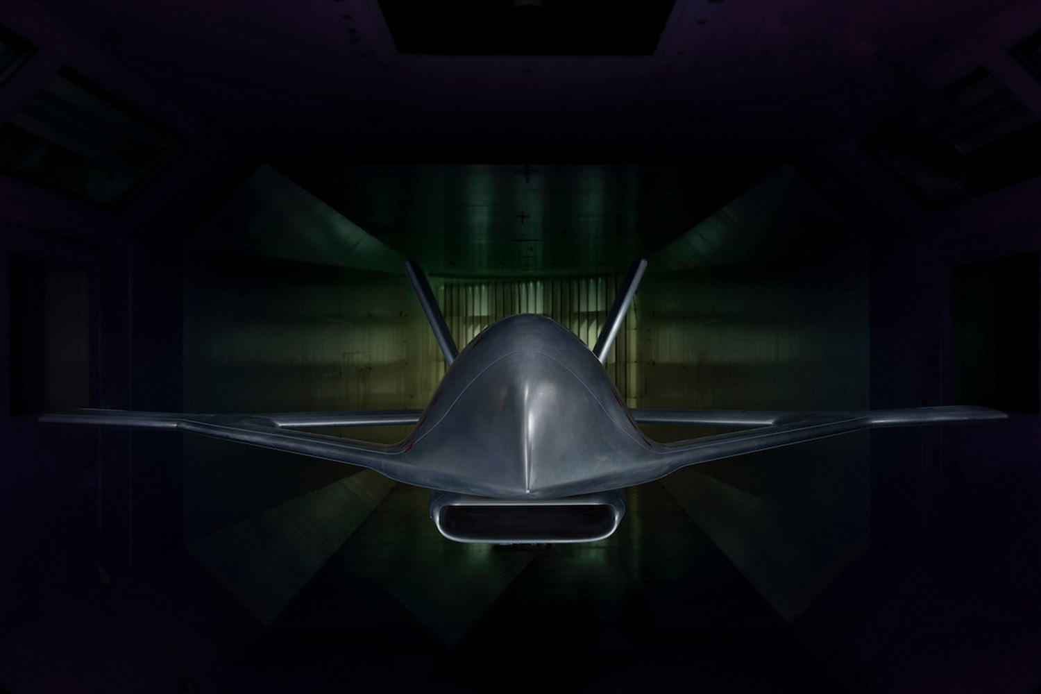 Advanced-Unmanned-Aircraft_0002_Crane